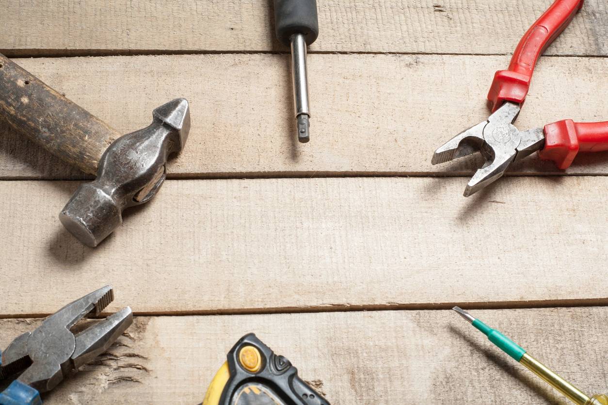 tools required to do electric installation